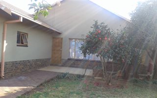 3 Bedroom House in Randlespark