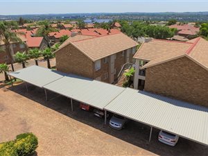 2 Bed Apartment in Highveld