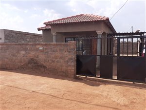 2 Bed House in Doornkop
