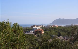 869 m² Land available in Cola Beach