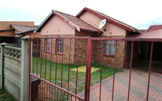 3 Bedroom House in Kwaguqa
