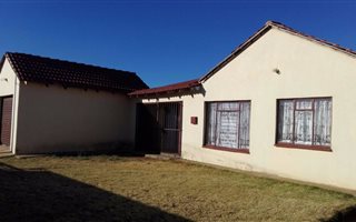 3 Bedroom House in Villa Liza