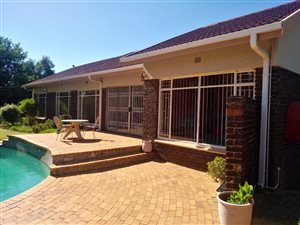 3 Bed House in Three Rivers East