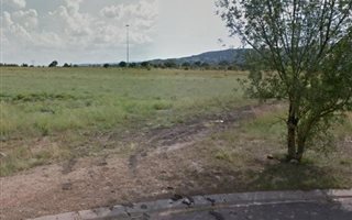 801 m² Land available in Sunset View