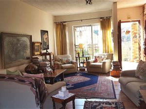 4 Bed Townhouse in Die Wilgers