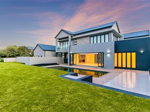 5 Bed House in Steyn City