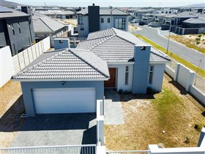 4 Bed House in Parklands North