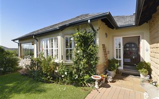 3 Bedroom House in Waterfall Hills Mature Lifestyle Estate