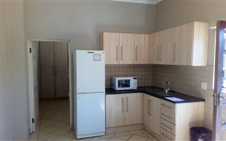 1 Bedroom Garden Cottage in Walmer