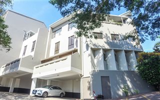 3 Bedroom Duplex in Morningside