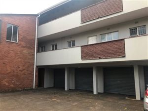 2 Bed Apartment in Kloof