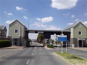 2 Bed Apartment in Vanderbijlpark Central
