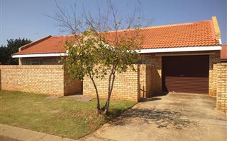 2 Bedroom House in Kanoniers Park