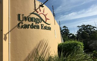 3 Bedroom Townhouse in Uvongo