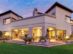 4 Bed House in River Club