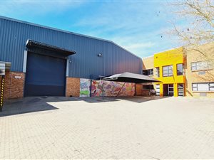 829 m² Industrial space in North Riding