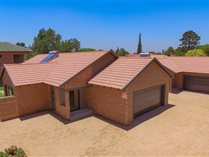 4 Bed Cluster in Brackenhurst