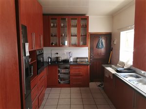 3 Bed House in Queenstown Central