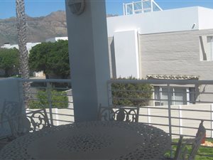 3 Bed Townhouse in Gordons Bay Central