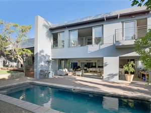 5 Bed House in Dainfern
