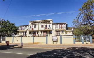 1 Bedroom Apartment in Riviera