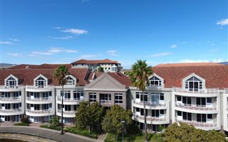 434 m² Commercial space in Century City