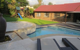 4 Bedroom House in Sunninghill