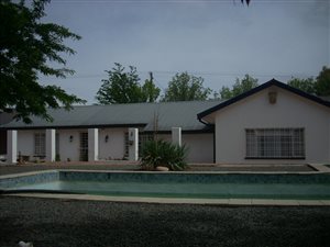 3 Bedroom House in Steynsburg