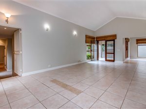 3 Bed Cluster in Cedar Lakes