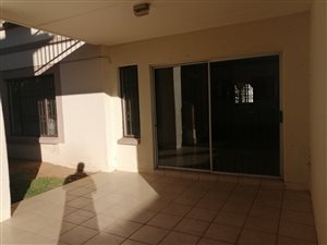 2 Bed Apartment in Wilgeheuwel