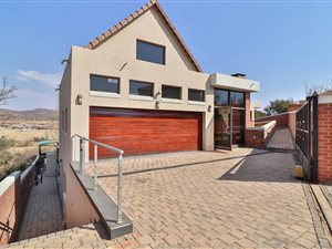 5 Bed House in Xanadu