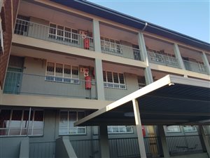 2 Bed Apartment in Alberton