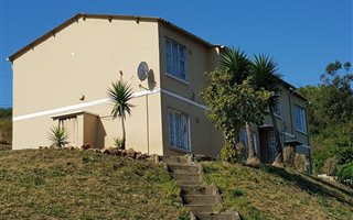 2 Bedroom Flat in Newlands East