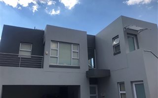 4 Bedroom Cluster in Melrose North