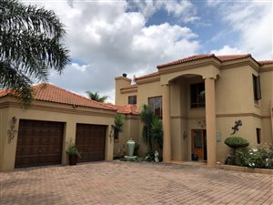 4 Bed House in Ruimsig Country Estate