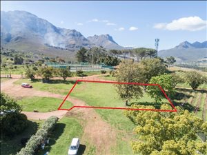 1217 m² Land available in La Pastorale