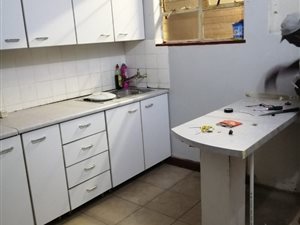 2 Bed Apartment in Vanderbijlpark Central