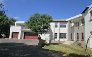 4 Bedroom House in Raslouw AH