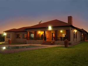4 Bed House in Mnandi AH