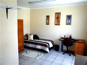 Bachelor apartment in Mountain View
