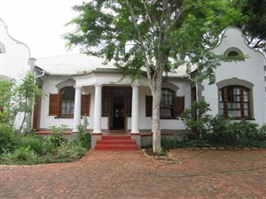 13 Bed House in Arcadia