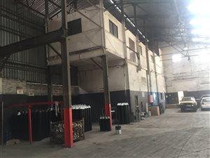 310 m² Industrial space in Comet