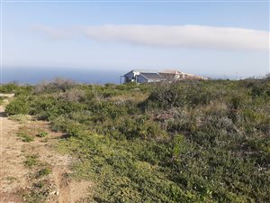 750 m² Land available in Village On Sea