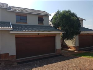 3 Bed Townhouse in Mooikloof Equestrian Estate