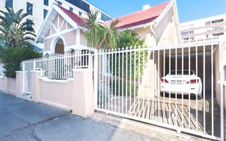3 Bedroom House in Sea Point