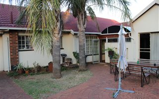 4 Bedroom House in Valhalla