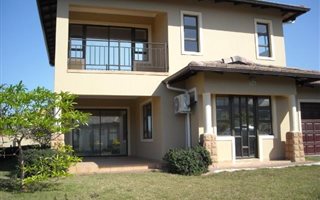 4 Bedroom House in Sheffield Beach