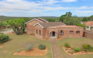 4 Bedroom House in Vanes Estate