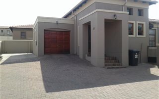 3 Bedroom Townhouse in Heidelberg Central