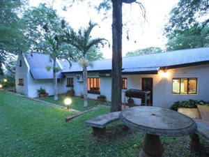 194 ha Farm in Gravelotte